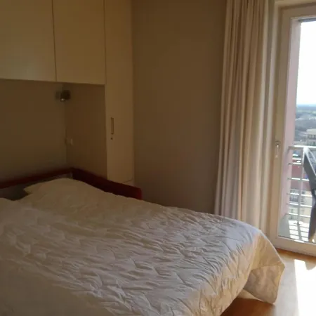 Seasight Bc B1403 With Beautiful Sea Views *